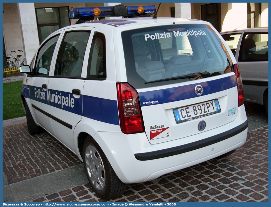 -
Polizia Municipale
Comune di Fidenza
Fiat Idea
Allestitore Bertazzoni S.r.l.
Parole chiave: Polizia;Locale;Municipale;Fidenza;Fiat;Idea;Bertazzoni