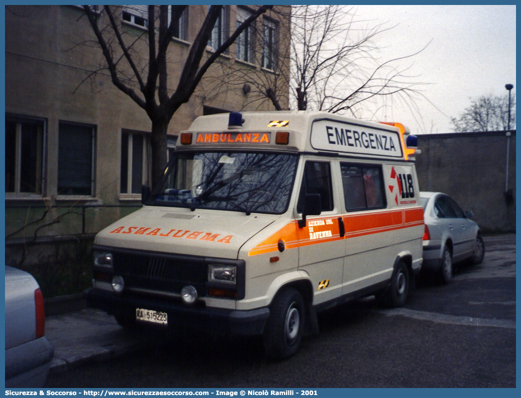 RA 07
118 Romagna Soccorso
Ambito Territoriale di Ravenna
Fiat Ducato I serie
Allestitore Grazia
Parole chiave: 118;Romagna;Ravenna;Soccorso;Ambulanza;Autoambulanza;Fiat;Ducato;Grazia