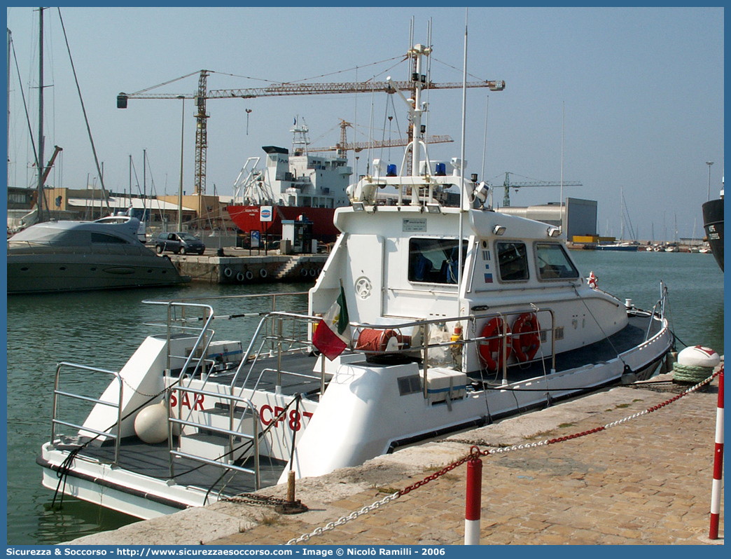 CP 872
Corpo delle Capitanerie di Porto
Guardia Costiera
Vedetta Costiera Classe 825
Parole chiave: CP;C.P.;GC;G.C.;Guardia;Costiera;Capitaneria;Capitanerie;Porto;Vedetta;Vedette;Costiere;Classe;825