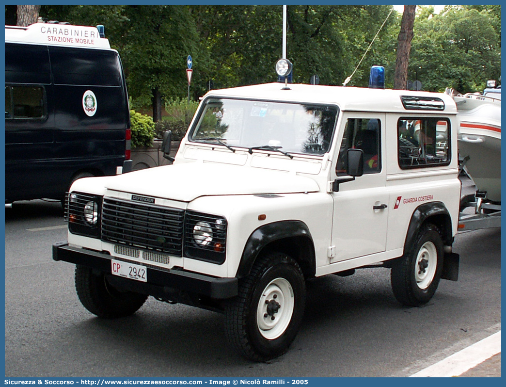 CP 2942
Corpo delle Capitanerie di Porto
Guardia Costiera
Land Rover Defender 90
Parole chiave: CP;GC;C.P.;G.C.;Guardia Costiera;Capitaneria di Porto;Capitanerie di Porto;Land Rover;Defender;90;2942