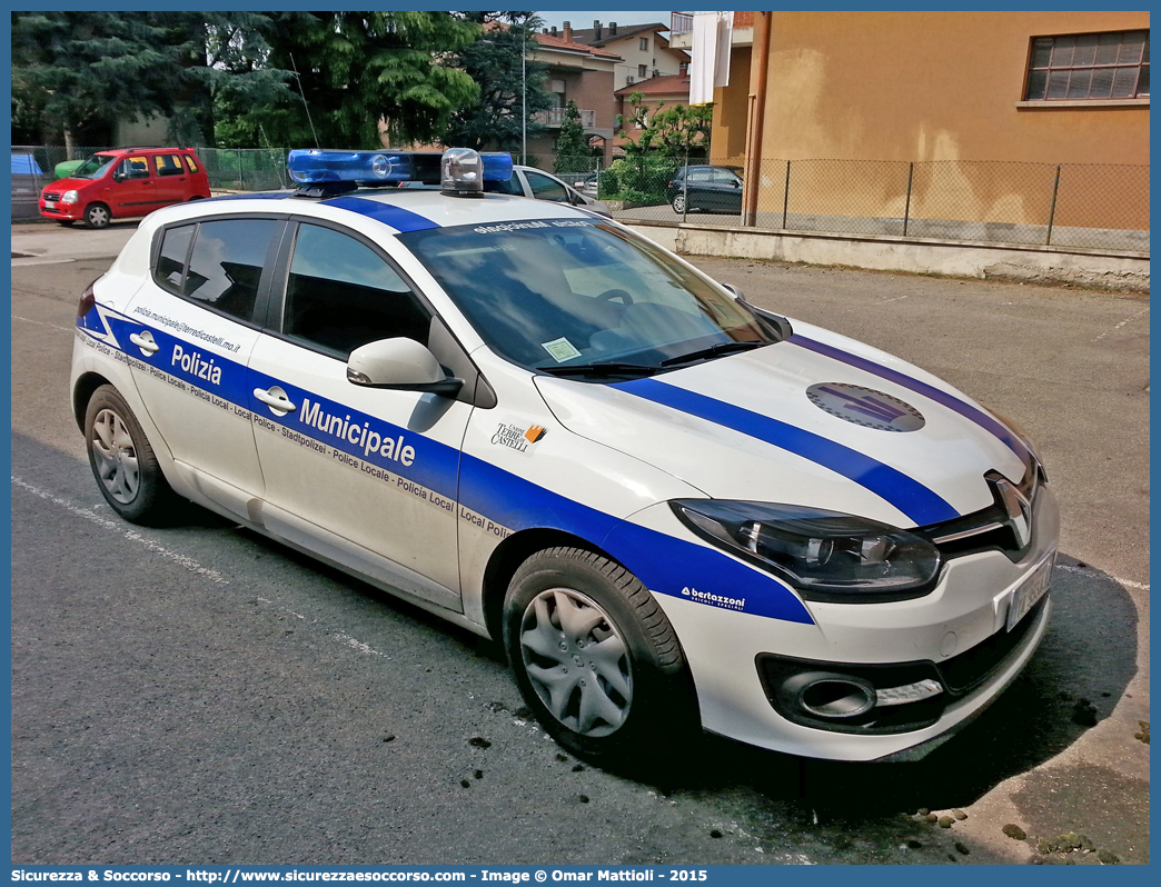 Polizia Locale YA933AJ
Polizia Municipale
Unione Terre di Castelli
Renault Megane V serie
Allestitore Bertazzoni S.r.l.
Parole chiave: Polizia;Locale;Municipale;Terre di Castelli;Castelnuovo Rangone;Spilamberto;Savignano sul Panaro;Vignola;Castelvetro di Modena;Marano sul Panaro;Guiglia;Zocca;Renault;Megane;YA933AJ;YA 933 AJ;Bertazzoni