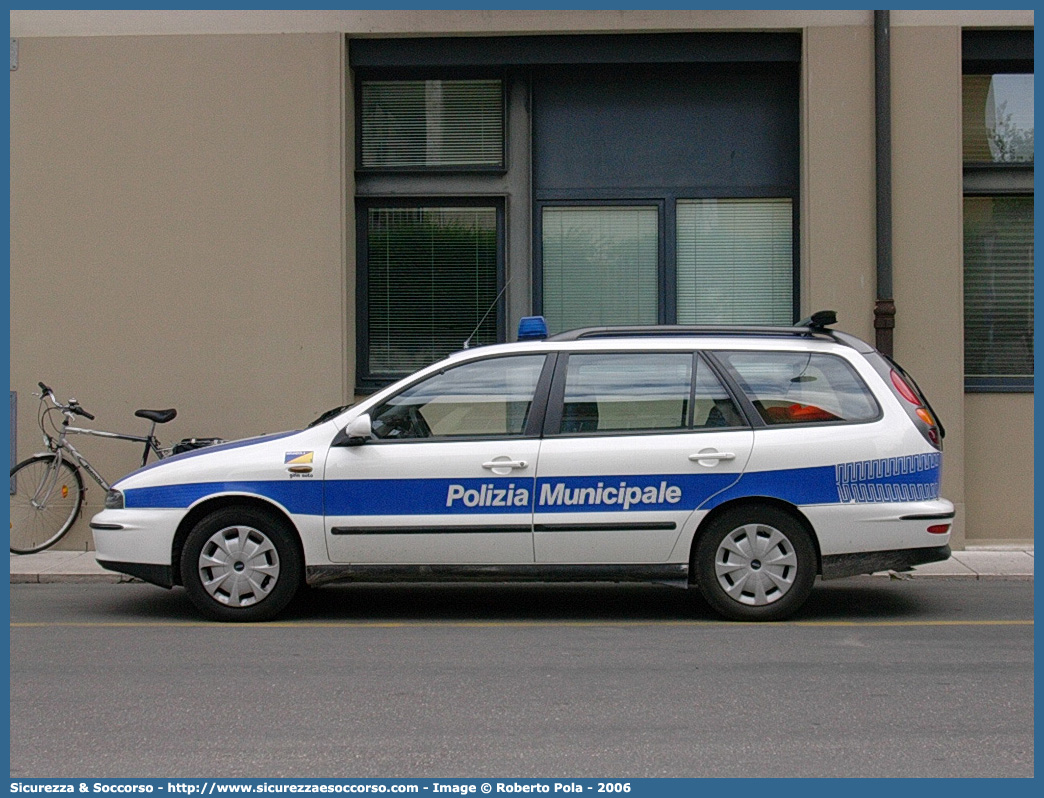 -
Polizia Municipale
Comune di Mirandola
Fiat Marea Weekend
Parole chiave: Polizia;Locale;Municipale;Mirandola;Fiat;Marea;Weekend;Week End;WE;W.E.;Station Wagon;SW;S.W.