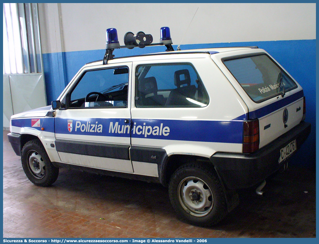 -
Polizia Municipale
Comune di Piacenza
Fiat Panda 4x4 II serie
Parole chiave: Polizia;Locale;Municipale;Piacenza;Fiat;Panda;4x4