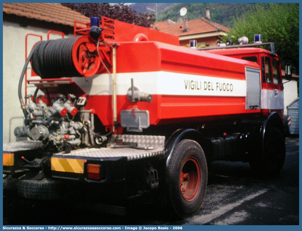 VF 10847
Corpo Nazionale Vigili del Fuoco
OM 155
Allestitori Baribbi S.p.A.
Parole chiave: Corpo;Nazionale;Vigili del Fuoco;Vigili;Fuoco;ABP;A.B.P.;AutoBottePompa;AutoBotte;OM;155;Baribbi