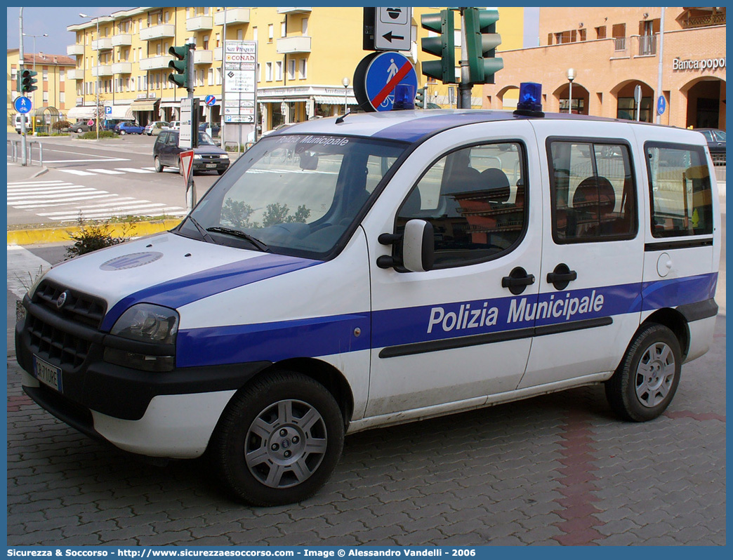 -
Polizia Municipale
Comune di San Prospero
Fiat Doblò I serie
Parole chiave: Polizia;Locale;Municipale;San Prospero;Fiat;Doblo;Doblò