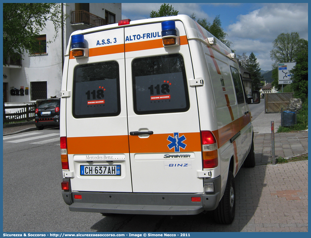 TV12
118 Alto Friuli
Mercedes Benz Sprinter 4x4 I serie restyling
Allestitore Binz Gmbh & CO. KG
Parole chiave: 118;Udine;Alto Friuli;Ambulanza;Autoambulanza;Mercedes Benz;Sprinter;4x4;Binz;TV12;TV 12;TV.12