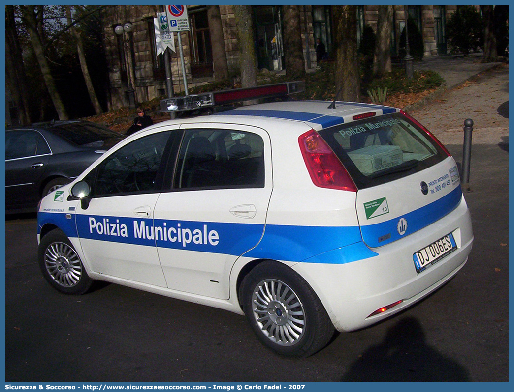 -
Polizia Municipale
Corpo Unico delle Terre Verdiane
Fiat Grande Punto
Allestitore Projet Service S.r.l.
Parole chiave: Polizia;Locale;Municipale;Terre Verdiane;Busseto;Fidenza;Fontanellato;Fontevivo;Roccabianca;Salsomaggiore Terme;San Secondo Parmense;Soragna;Trecasali;Fiat;Grande Punto;Projet Service