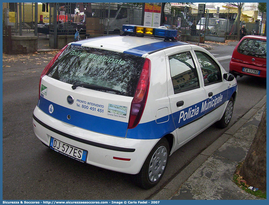 -
Polizia Municipale
Corpo Unico delle Terre Verdiane
Fiat Punto Classic
Allestitore Projet Service S.r.l.
Parole chiave: Polizia;Locale;Municipale;Terre Verdiane;Busseto;Fidenza;Fontanellato;Fontevivo;Roccabianca;Salsomaggiore Terme;San Secondo Parmense;Soragna;Trecasali;Fiat;Punto;Classic;Projet Service