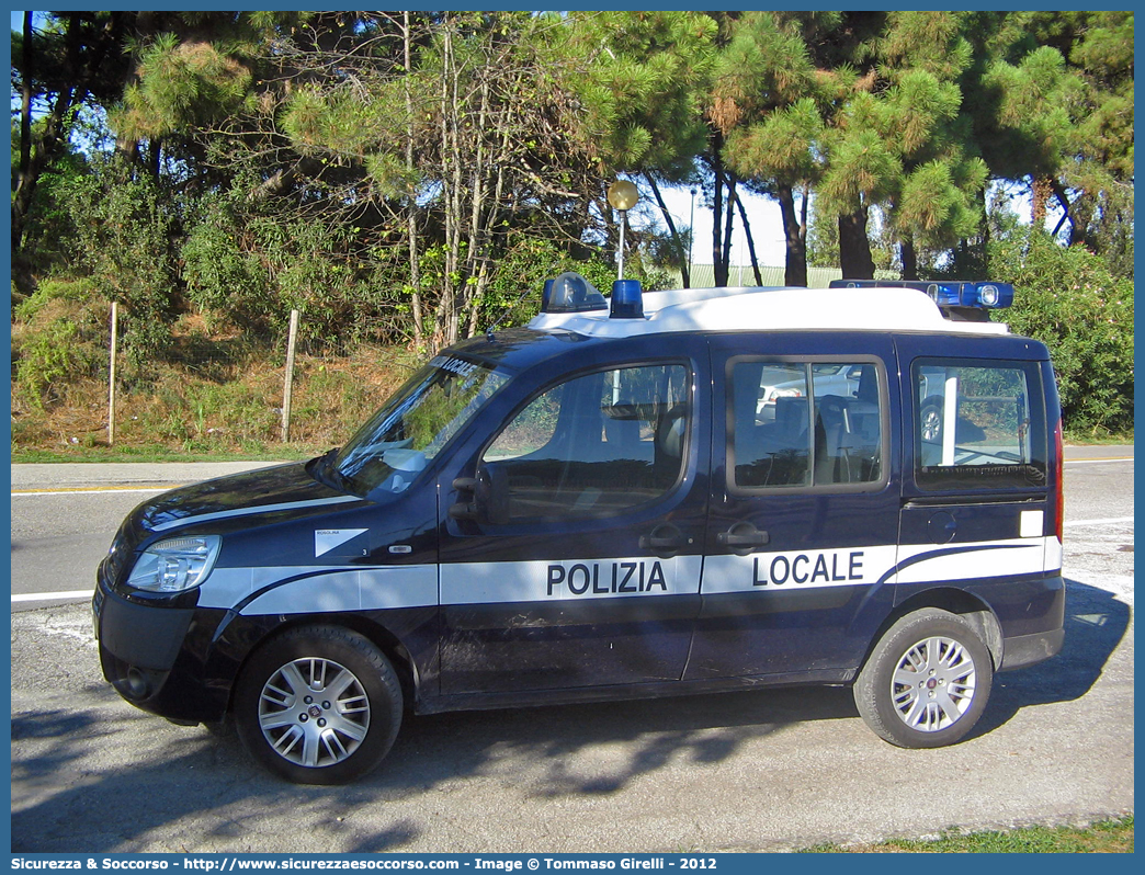 -
Polizia Locale
Comune di Rosolina
Fiat Doblò I serie restyling
Parole chiave: PL;P.L.;PM;P.M.;Polizia;Locale;Municipale;Rosolina;Fiat;Doblo;Doblò