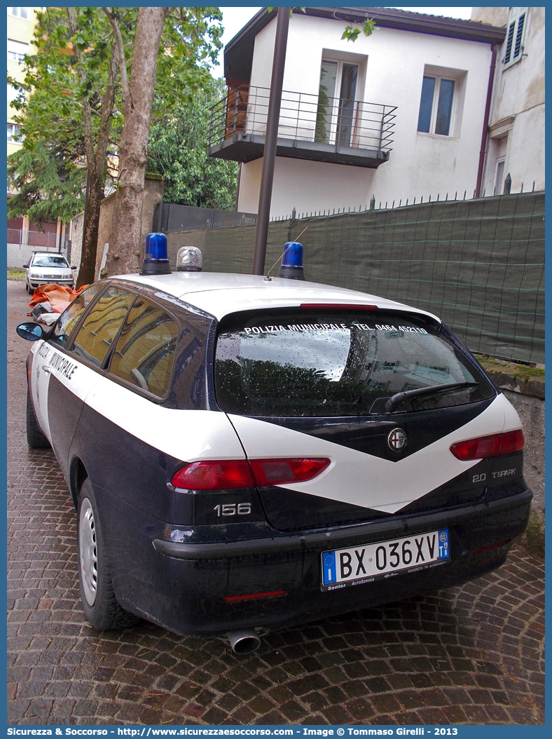 -
Polizia Municipale
Comune di Rovereto
Alfa Romeo 156 Sportwagon I serie
Parole chiave: Polizia;Locale;Municipale;Rovereto;Alfa Romeo;156;Sportwagon