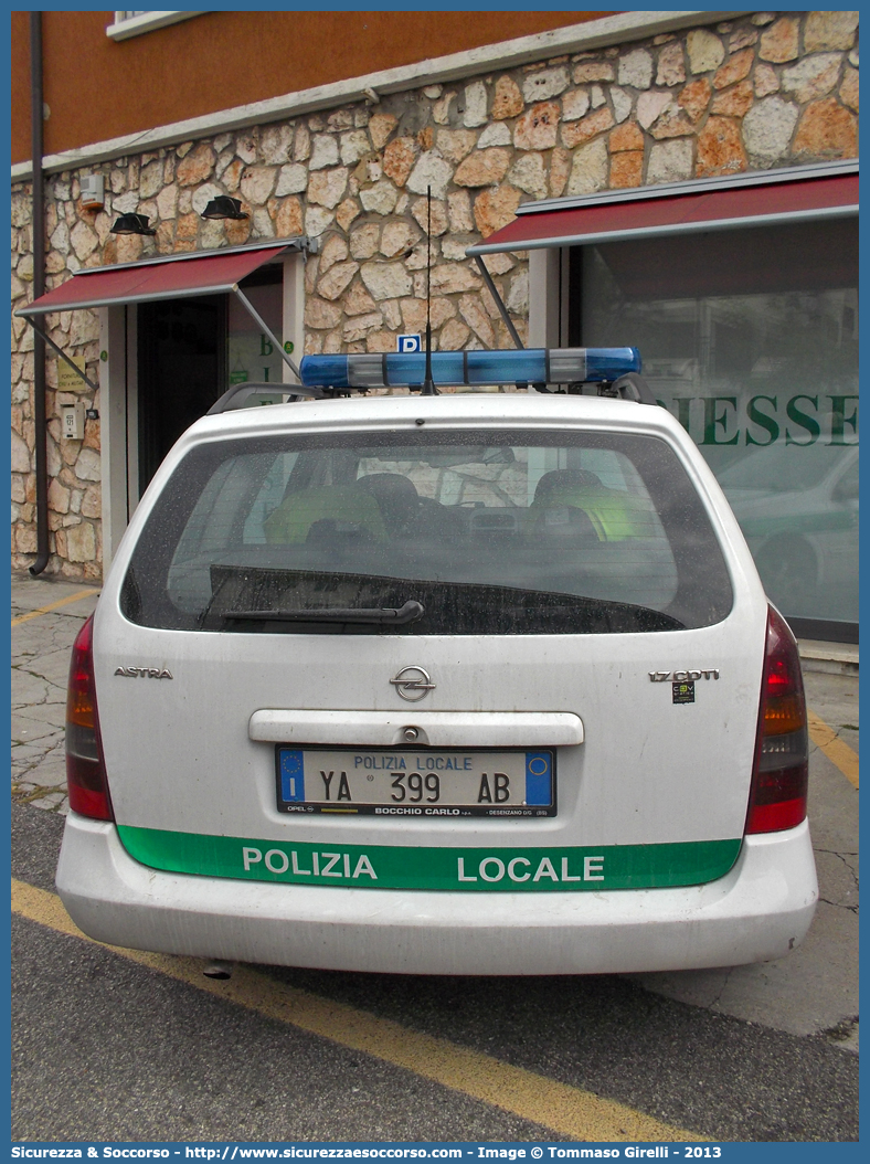 Polizia Locale YA399AB
Polizia Locale
Servizio Intercomunale
Calvagese della Riviera e Muscoline
Opel Astra Station Wagon II serie
Parole chiave: Polizia;Locale;Municipale;Calvagese della Riviera;Muscoline;Opel;Astra;SW;S.W.;Station;Wagon;YA399AB;YA 399 AB