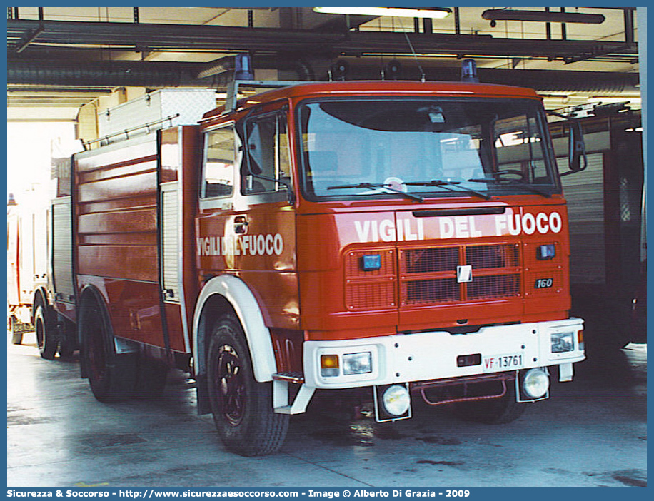 VF 13761
Corpo Nazionale Vigili del Fuoco
Iveco 160NC
Allestitore Baribbi S.p.A.
Parole chiave: VVF;V.V.F.;Corpo;Nazionale;Vigili;del;Fuoco;ABP;A.B.P.;AutoBottePompa;AutoBotte;Fiat;Iveco;160NC;160;NC