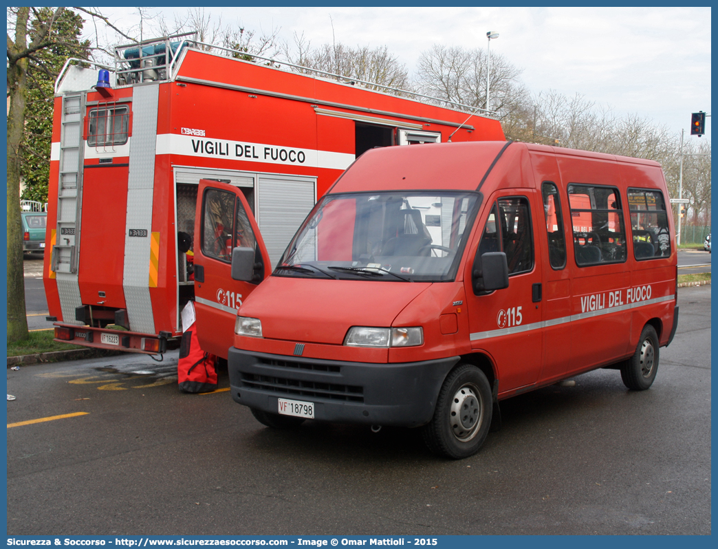 VF 18798
Corpo Nazionale Vigili del Fuoco
Fiat Ducato II serie
Parole chiave: VVF;V.V.F.;Corpo;Nazionale;Vigili;del;Fuoco;Bus;Minibus;Fiat;Ducato