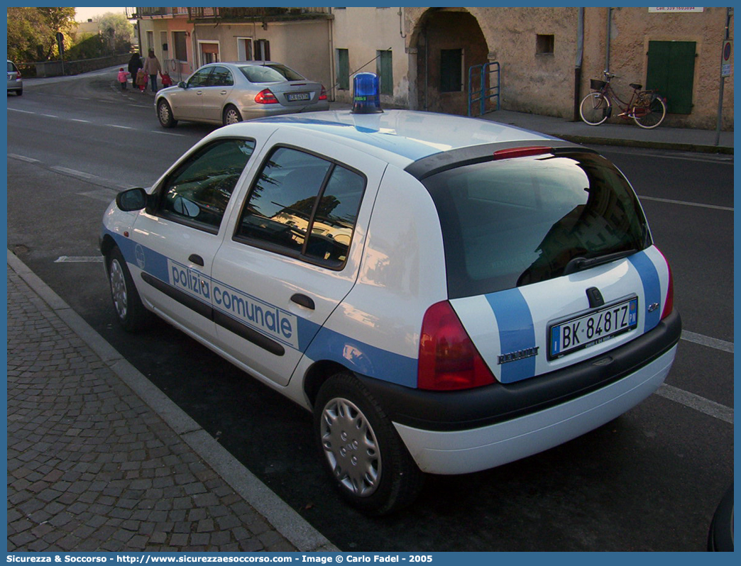 -
Polizia Comunale
Comune di Brugnera
Renault Clio II serie
Parole chiave: Polizia;Locale;Comunale;Municipale;Brugnera;Renault;Clio