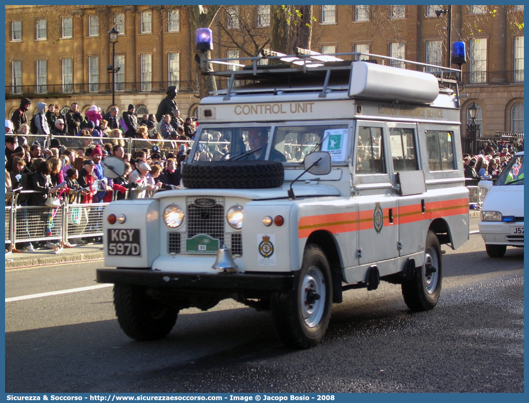 -
United Kingdom of Great Britain and Northern Ireland
London Ambulance Service
Land Rover 109
Control Unit
Parole chiave: United;Kingdom;Great;Britain;Northern;Ireland;London;Ambulance;Service;Land;Rover;109