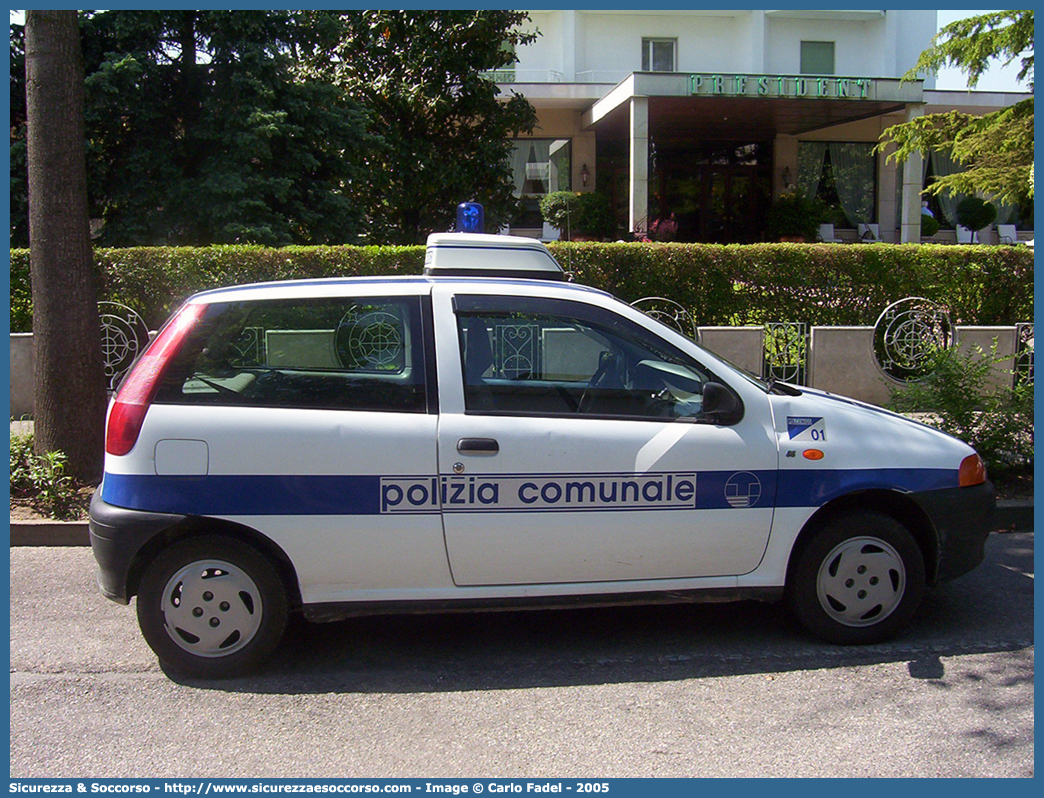 -
Polizia Comunale
Comune di Polcenigo
Fiat Punto I serie
Parole chiave: Polizia;Locale;Comunale;Municipale;Polcenigo;Fiat;Punto