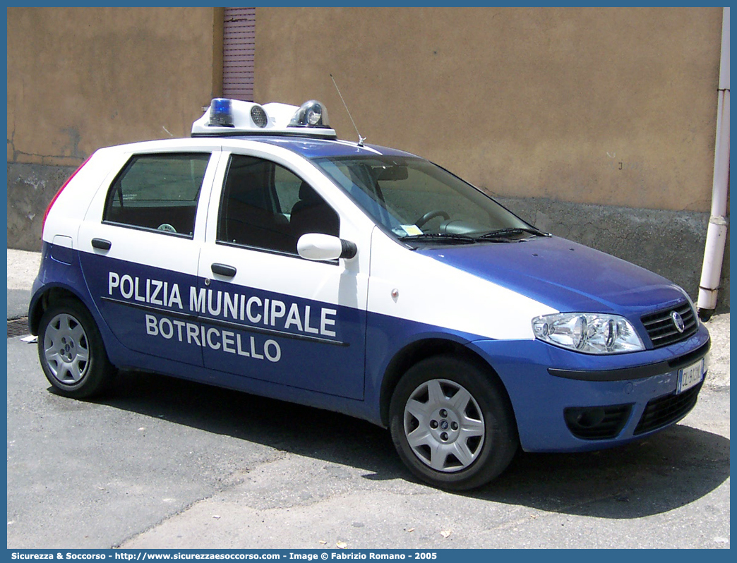 -
Polizia Municipale
Comune di Botricello
Fiat Punto III serie
Parole chiave: Polizia;Locale;Municipale;Botricello;Fiat;Punto