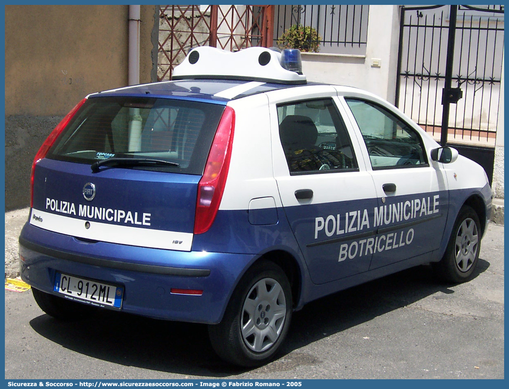 -
Polizia Municipale
Comune di Botricello
Fiat Punto III serie
Parole chiave: Polizia;Locale;Municipale;Botricello;Fiat;Punto