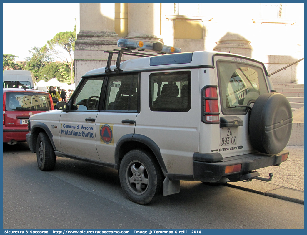 107
Protezione Civile
Comune di Verona
Land Rover Discovery II serie
Parole chiave: PC;P.C.;Protezione Civile;Verona;Land Rover;Discovey