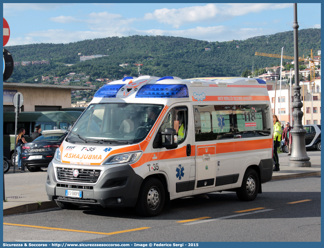 T35
118 Trieste
Fiat Ducato III serie restyling
Allestitore Ambitalia S.p.A.
Parole chiave: 118;Trieste;Ambulanza;Autoambulanza;Fiat;Ducato;Ambitalia