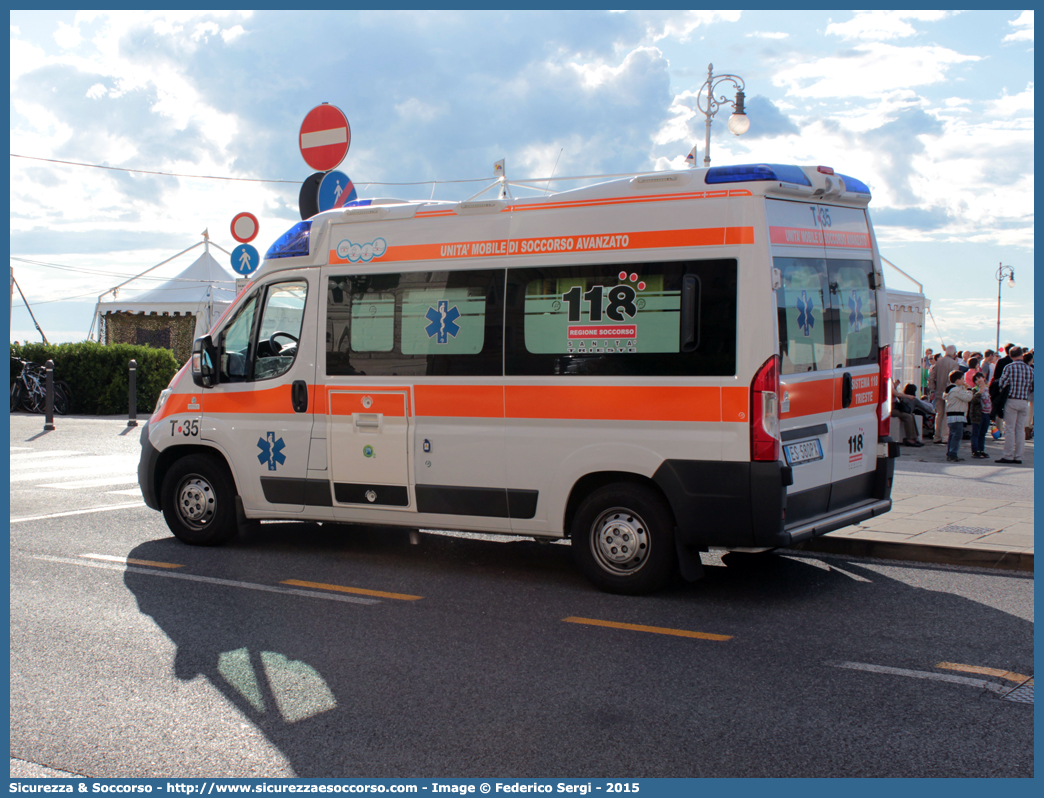 T35
118 Trieste
Fiat Ducato III serie restyling
Allestitore Ambitalia S.p.A.
Parole chiave: 118;Trieste;Ambulanza;Autoambulanza;Fiat;Ducato;Ambitalia