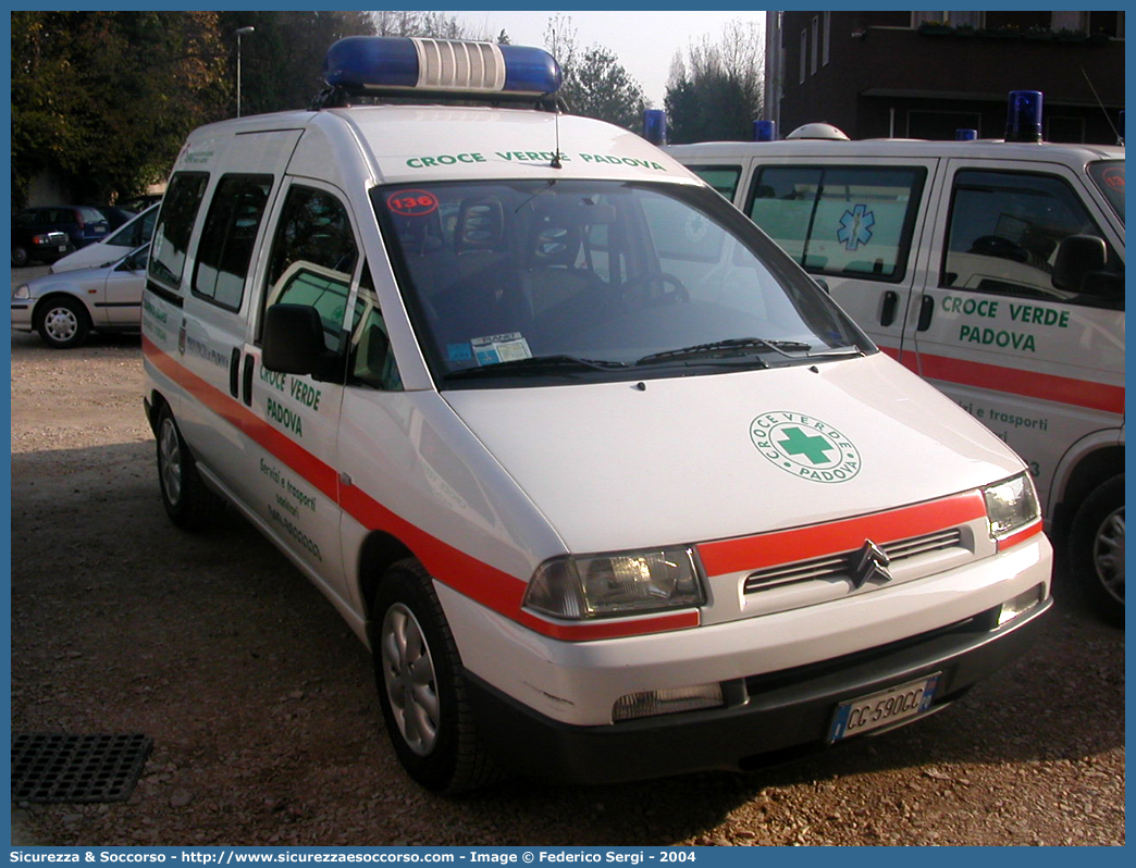 136
Pia Opera Croce Verde Padova
Citroen Jumpy I serie
Allestitore Busana Segnaletica
Parole chiave: Pia;Opera;Croce;Verde;Padova;Ambulanza;Citroen;Jumpy;Trasporto;Organi;Equipe;Espianti