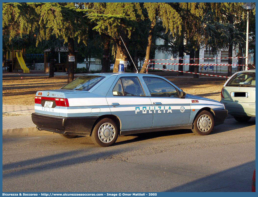 Polizia B8407
Polizia di Stato
Reparto Mobile
Alfa Romeo 155
Parole chiave: PS;P.S.;Polizia;Polizia di Stato;Reparto Mobile;Alfa Romeo;155