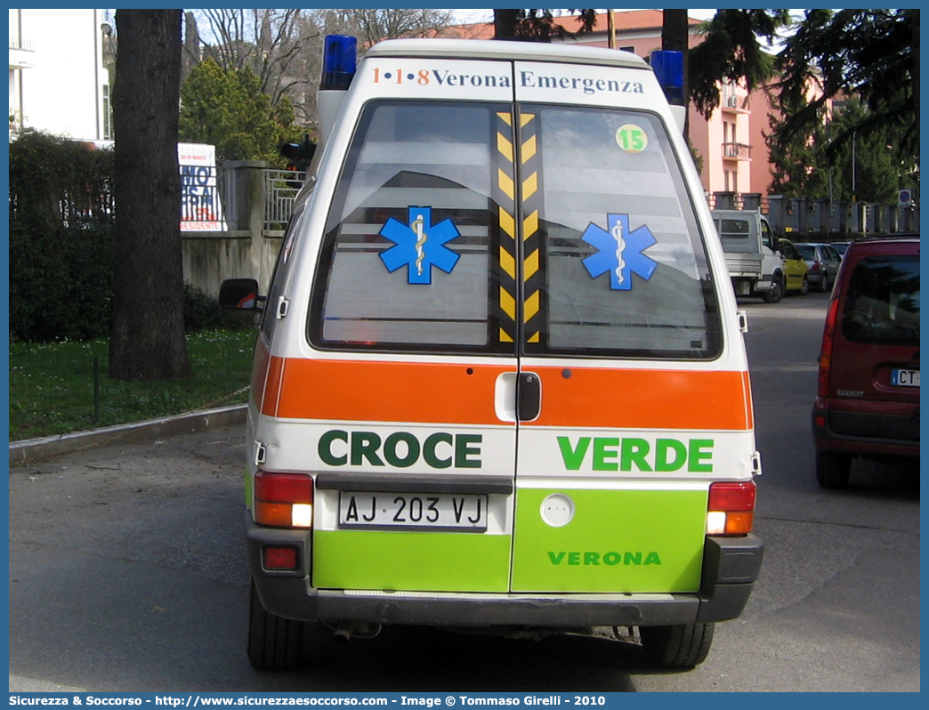 15
Croce Verde Verona
Volkswagen Transporter T4
Parole chiave: Croce Verde;CV;C.V.;Verona;Pubblica;Assistenza;Ambulanza;Volkswagen;Transporter T4;15