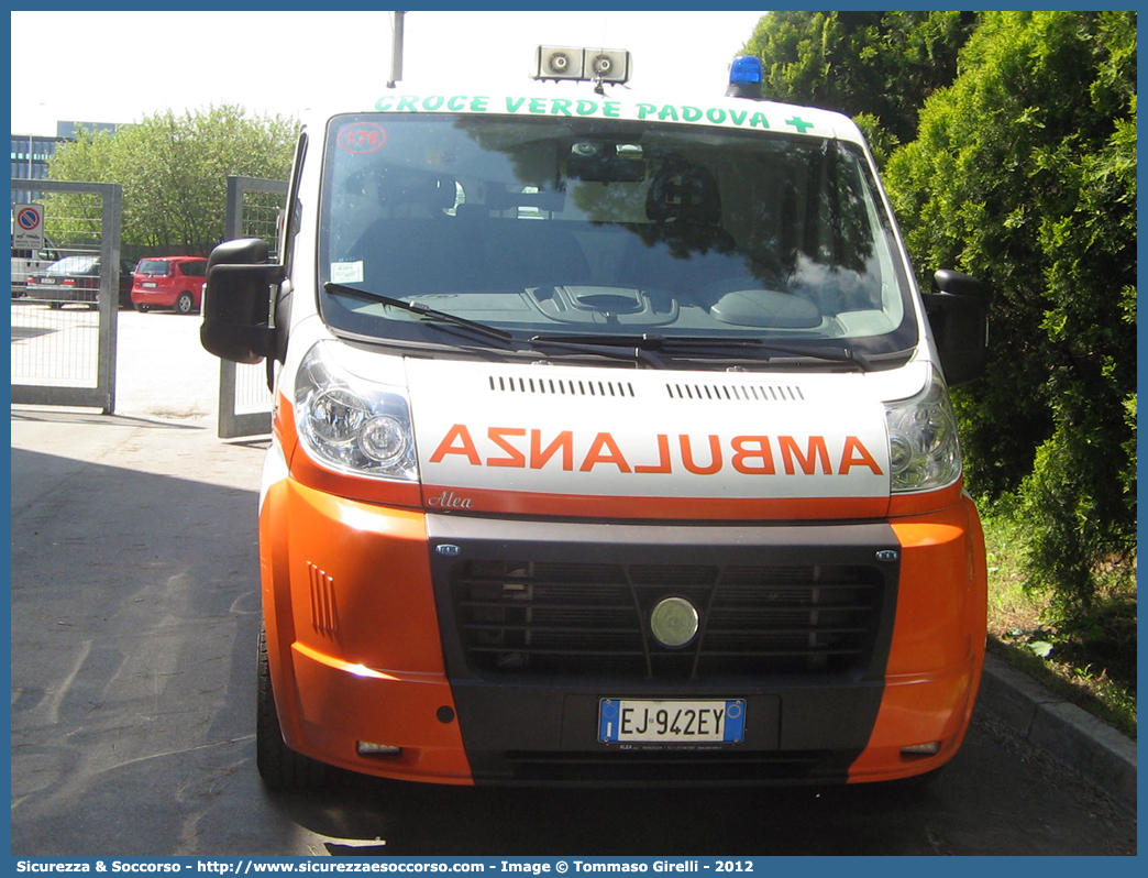 176
Pia Opera Croce Verde Padova
Fiat Ducato III serie
Allestitore Alea Italia S.r.l.
Parole chiave: Pia;Opera;Croce;Verde;Padova;Ambulanza;Fiat;Ducato;X250;Alea