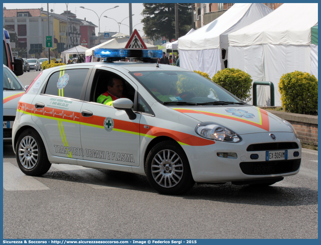 191
Pia Opera Croce Verde Padova
Fiat Punto IV serie
Allestitore Rasotto S.r.l. 
Parole chiave: Pia;Opera;Croce;Verde;Padova;Fiat;Punto;Rasotto;Trasporto;Organi;Equipe;Espianti