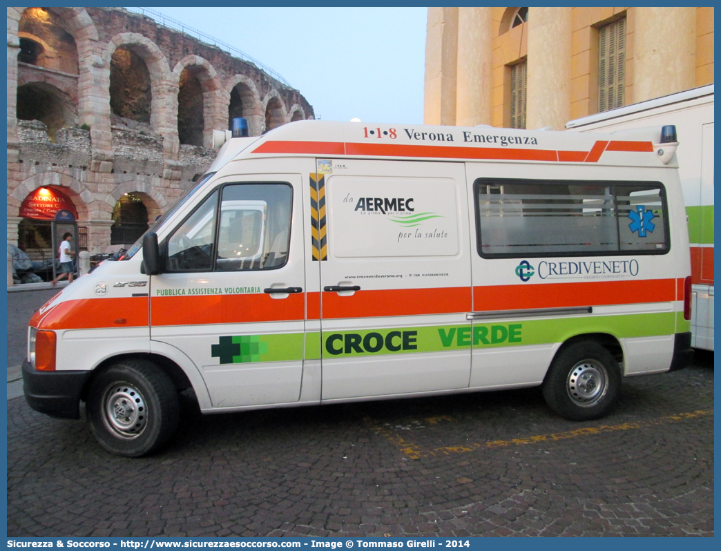 29
Croce Verde Verona
Volkswagen LT35
Parole chiave: Croce Verde;CV;C.V.;Verona;Pubblica;Assistenza;Ambulanza;Volkswagen;LT;35;29