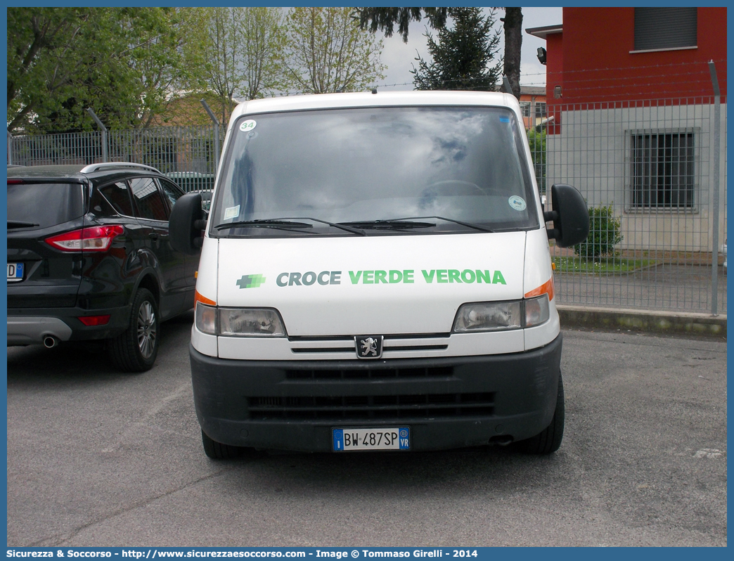 34
Croce Verde Verona
Peugeot Boxer II serie
Parole chiave: Croce Verde;CV;C.V.;Verona;Pubblica;Assistenza;Peugeot;Boxer