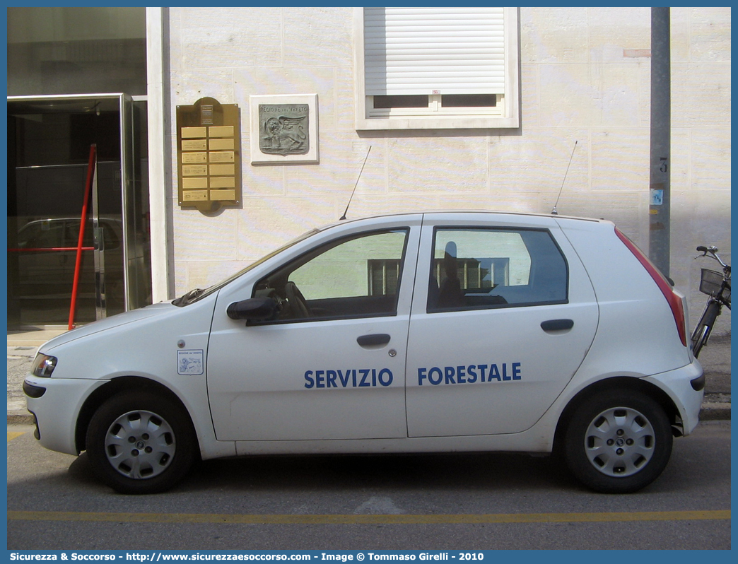 602
Regione Veneto
Servizio Forestale Regionale
Fiat Punto II serie
Parole chiave: Regione;Veneto;Servizio;Forestale;Regionale;Fiat;Punto