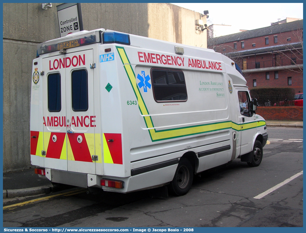 6343
United Kingdom of Great Britain and Northern Ireland
London Ambulance Service
LDV Convoy
Parole chiave: United;Kingdom;Great;Britain;Northern;Ireland;London;Ambulance;Service;LDV;Convoy