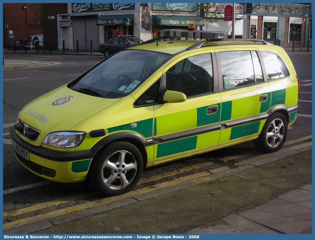 7140
United Kingdom of Great Britain and Northern Ireland
London Ambulance Service
Vauxhall Zafira I generation
Parole chiave: United;Kingdom;Great;Britain;Northern;Ireland;London;Ambulance;Service;RRV;R.R.V.;Rapid;Response;Vehicle;Unit;Vauxhall;Zafira