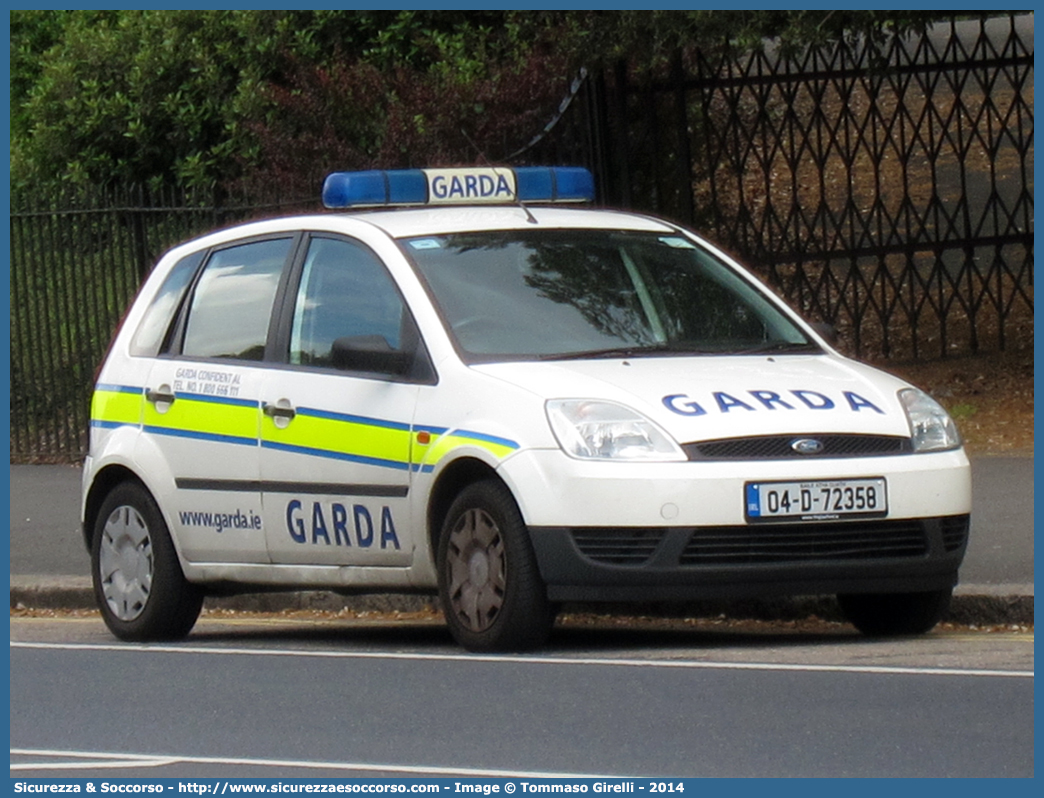 -
Republic of Ireland
Poblacht na Héireann
Garda Síochána na Héireann
Ford Fiesta V generation
Parole chiave: Republic;Ireland;Poblacht;na Héireann;Garda;Síochána;Ford;Fiesta