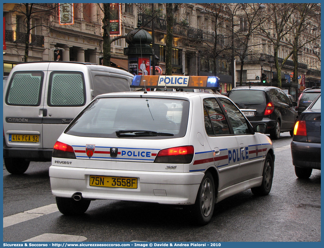 -
République Française
Police Nationale
Peugeot 306 II generation
Parole chiave: Repubblica;Francese;République;Française;Police;Nationale;Polizia;Nazionale;Peugeot;306