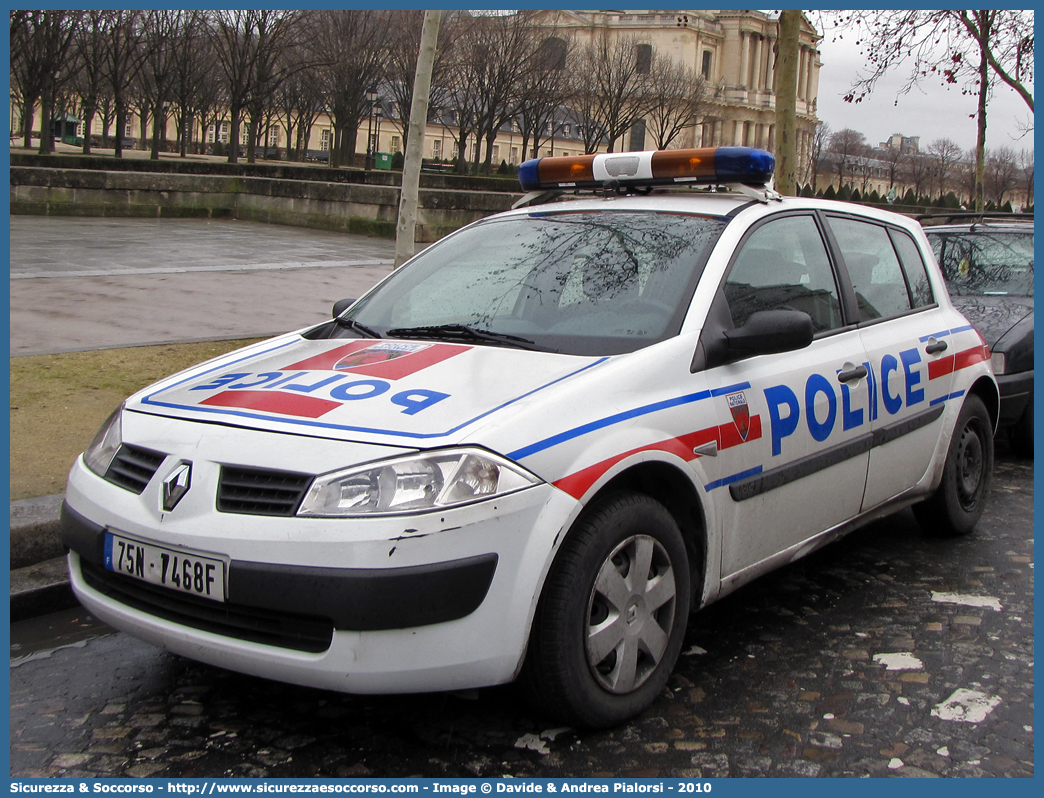 -
République Française
Police Nationale
Renault Megane III generation
Parole chiave: Repubblica;Francese;République;Française;Police;Nationale;Polizia;Nazionale;Renault;Megane