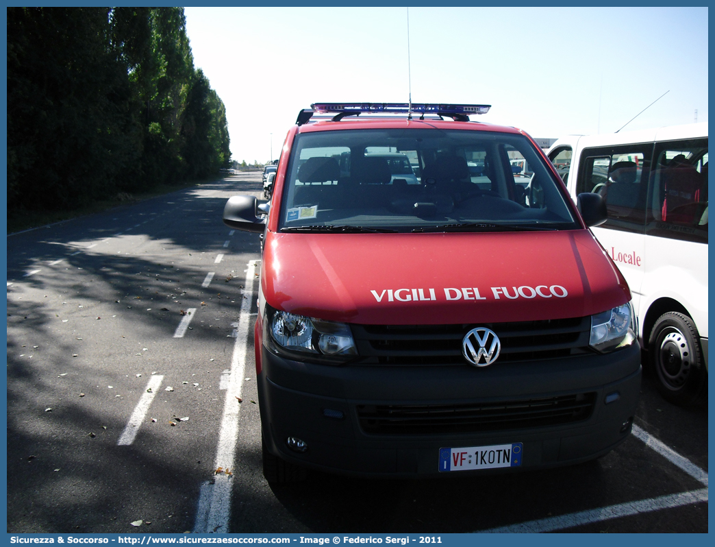 VF 1K0TN
Corpo Vigili del Fuoco Volontari Romeno
Volkswagen Transporter T5 restyling
Parole chiave: VF;V.F.;Vigili del Fuoco;Vigili;Fuoco;Volontari;Romeno;Volkswagen;Transporter;T5