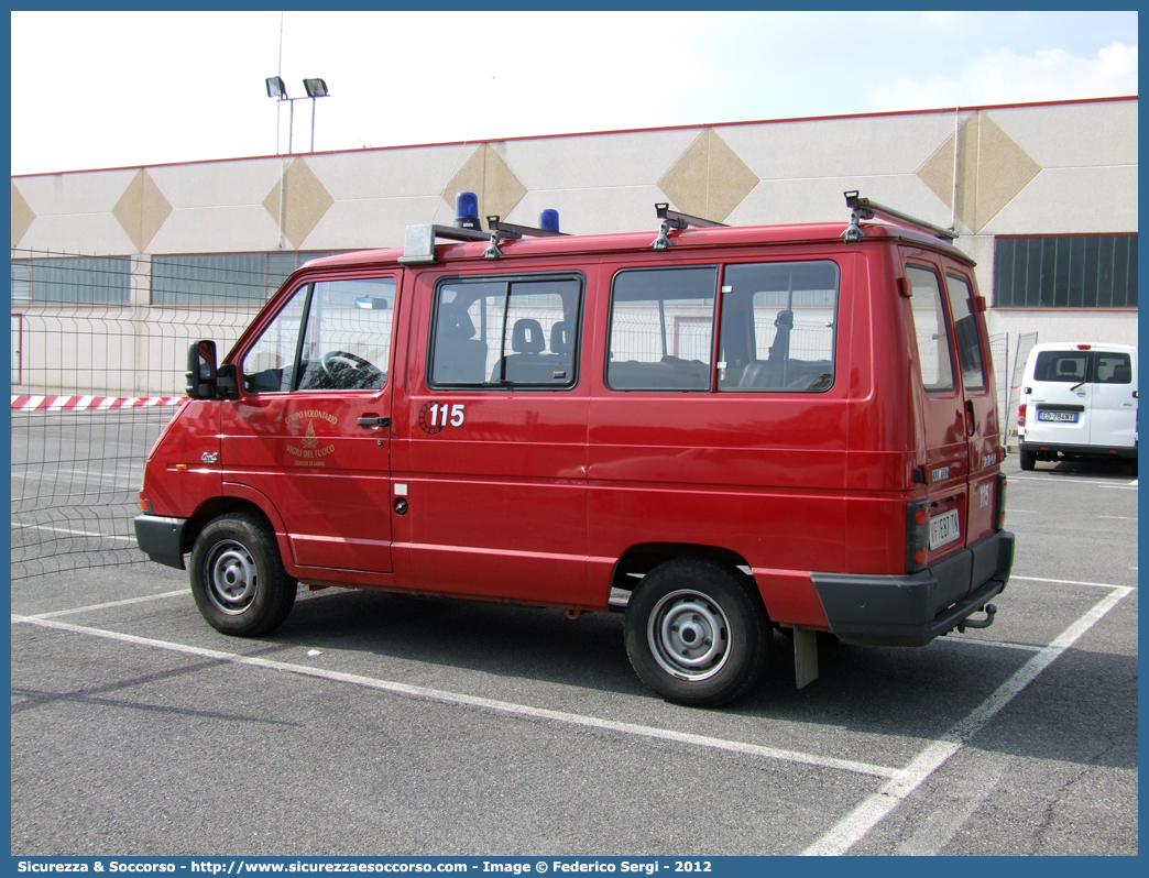 VF E87TN
Corpo Vigili del Fuoco Volontari Lasino
Renault Trafic II serie
Parole chiave: VF;V.F.;Vigili del Fuoco;Vigili;Fuoco;Corpo;Volontari;Lasino;Renault;Trafic