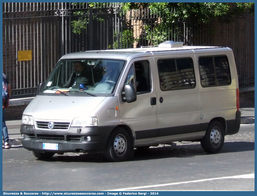 -
Presidenza della Repubblica
Fiat Ducato II serie restyling
Ambulanza Presidenziale
Parole chiave: Presidenza;Repubblica;Fiat;Ducato;Ambulanza