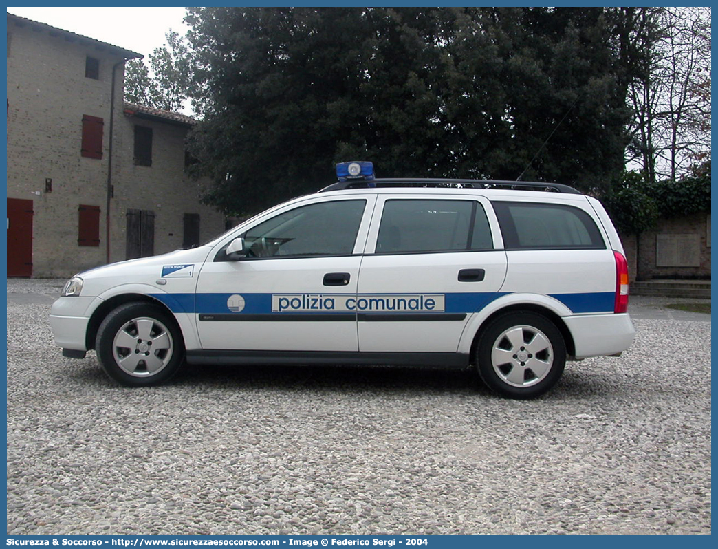 -
Polizia Comunale
Comune di Sesto al Reghena
Opel Astra Station Wagon IV serie
Parole chiave: Polizia;Locale;Comunale;Municipale;Sesto;Reghena;Opel;Astra;Station;Wagon