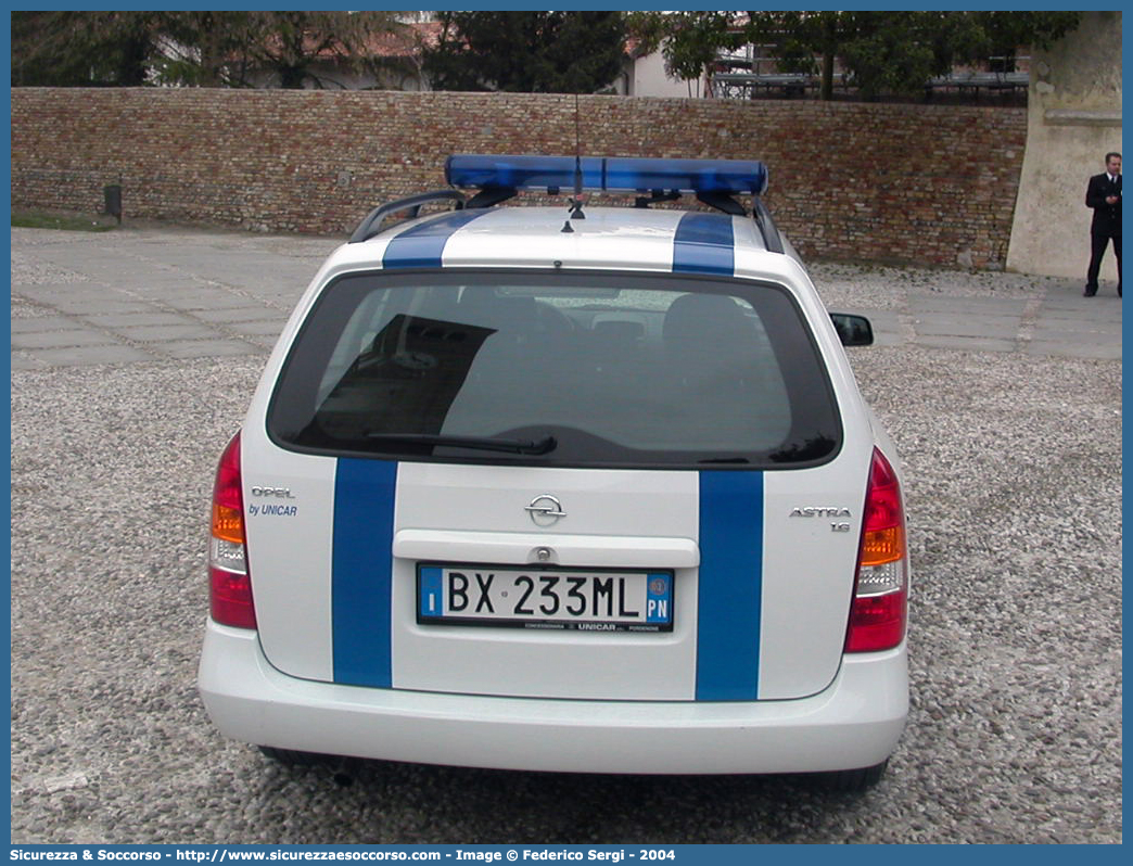 -
Polizia Comunale
Comune di Sesto al Reghena
Opel Astra Station Wagon IV serie
Parole chiave: Polizia;Locale;Comunale;Municipale;Sesto;Reghena;Opel;Astra;Station;Wagon