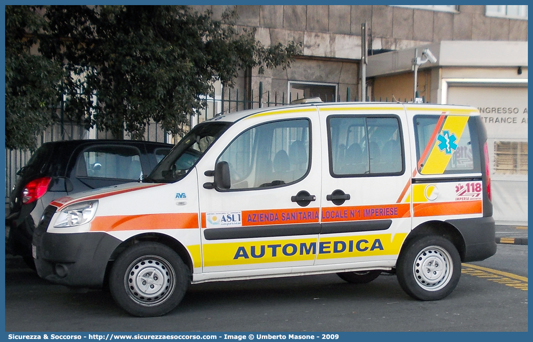 ALFA 6
118 Imperia Soccorso
Fiat Doblò I serie restyling
Allestitore AVS S.a.s.
Parole chiave: 118;Imperia;Soccorso;Automedica;Fiat;Doblò;AVS