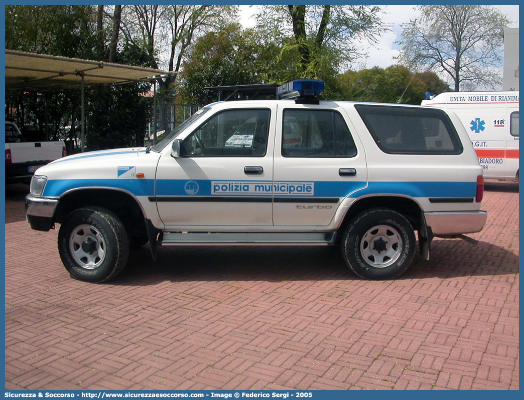 -
Polizia Municipale
Comune di Lignano Sabbiadoro
Toyota 4Runner II serie
Parole chiave: Polizia;Locale;Comunale;Municipale;Lignano;Sabbiadoro;Toyota;4Runner