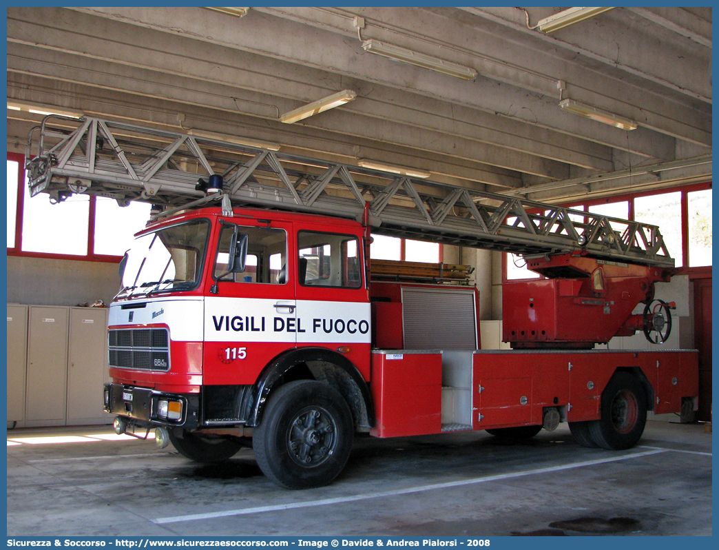 -
Corpo Nazionale Vigili del Fuoco
Fiat 684N
Allestitore Magirus Macchi
Parole chiave: VVF;V.V.F.;Corpo;Nazionale;Vigili;del;Fuoco;AutoScala;AS;Fiat;684N;Magirus;Macchi