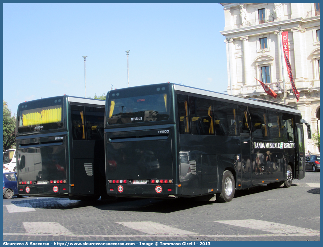 EI CH753 - EI CH754
Esercito Italiano
Banda Musicale
Irisbus Evadys
Parole chiave: EI;E.I.;Esercito;Italiano;Banda;Musicale;Irisbus;Evadys;CH753;CH754