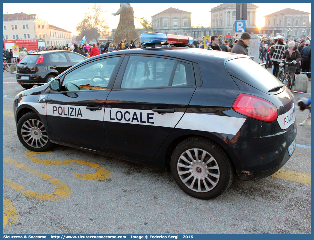 Polizia Locale YA568AE
Polizia Locale
Comune di Padova
Fiat Nuova Bravo
Allestitore Focaccia Group S.r.l.
Parole chiave: PL;P.L.;PM;P.M.;Polizia;Locale;Municipale;Padova;Fiat;Nuova;Bravo;Focaccia