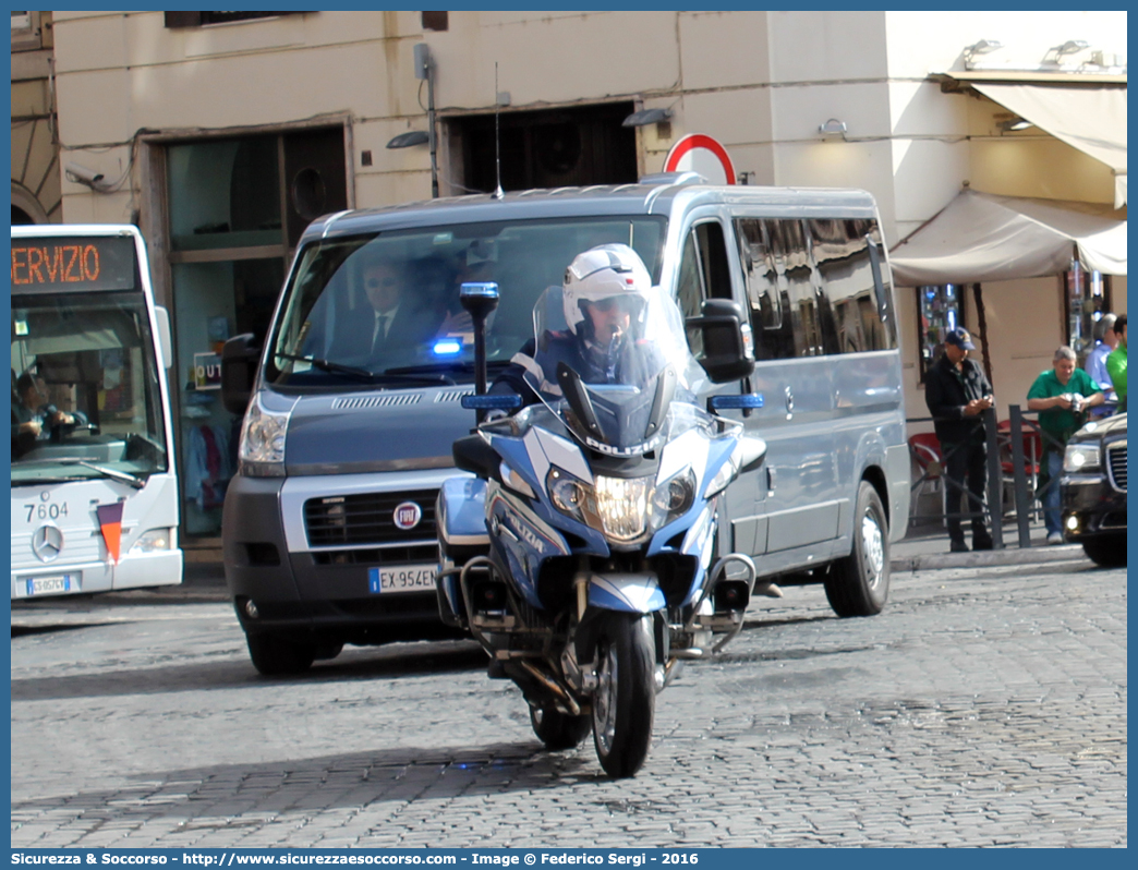 -
Polizia di Stato
Polizia Stradale
Bmw R1200RT III serie
Allestitore Carrozzeria Marazzi S.r.l.
Parole chiave: PS;P.S.;Polizia;di;Stato;Stradale;BMW;R1200;RT;R;1200;RT;R;RT;Marazzi