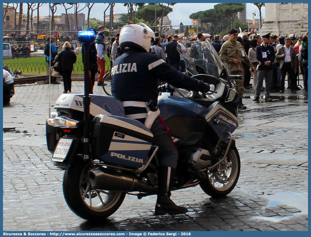 Polizia G2420
Polizia di Stato
Polizia Stradale
Bmw R1200RT III serie
Allestitore Carrozzeria Marazzi S.r.l.
Parole chiave: PS;P.S.;Polizia;di;Stato;Stradale;BMW;R1200;RT;R;1200;RT;R;RT;Marazzi